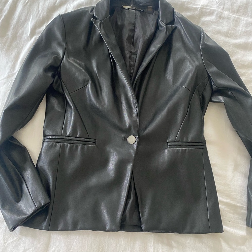 Tahari Women's Black Jacket